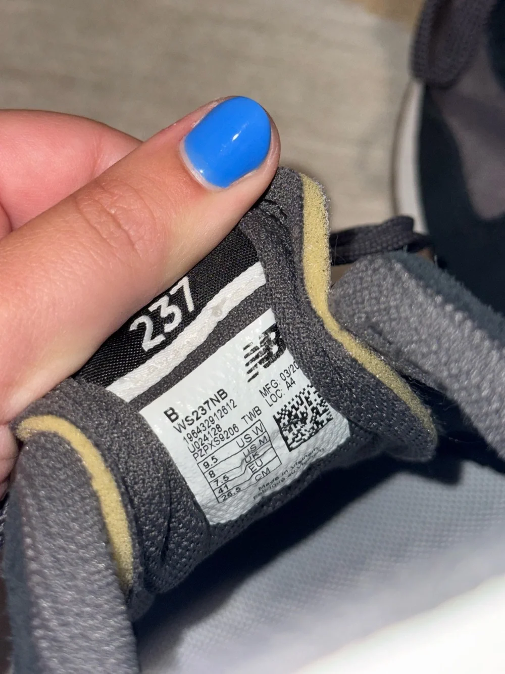 New Balance Black, Grey & White 237